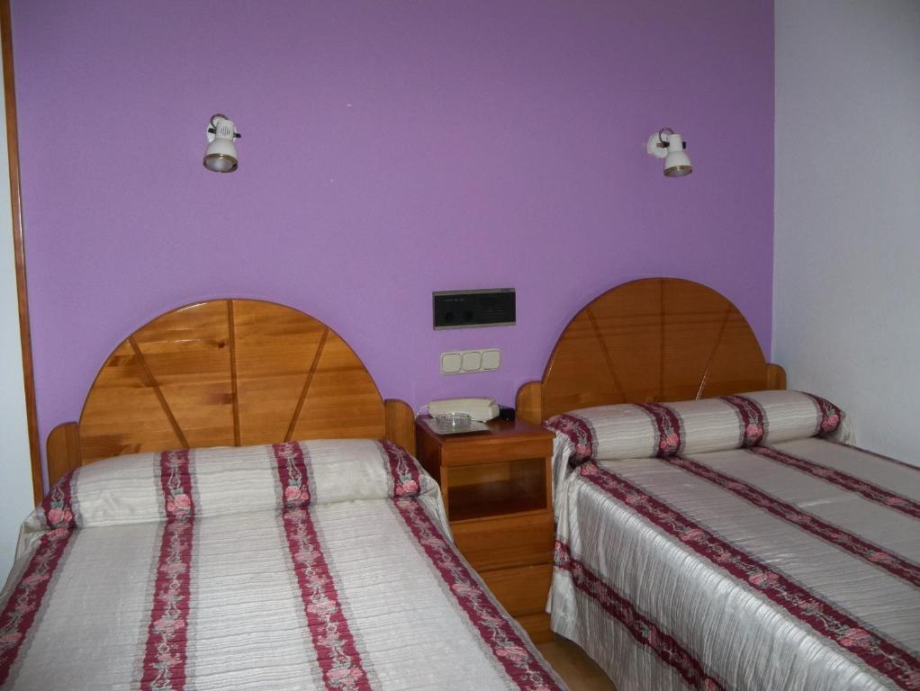 Hostal Virgen Del Villar Laguna de Duero Værelse billede