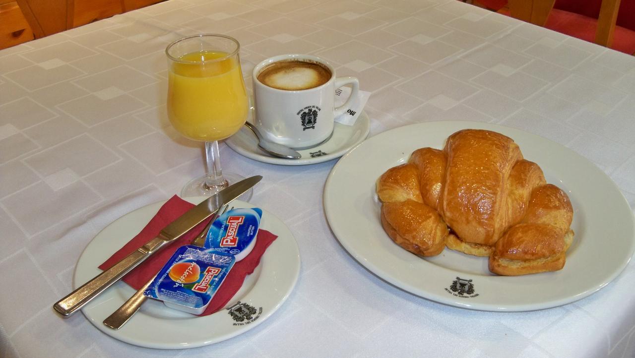 Hostal Virgen Del Villar Laguna de Duero Eksteriør billede