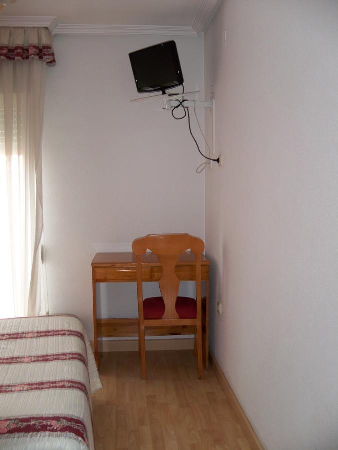 Hostal Virgen Del Villar Laguna de Duero Eksteriør billede