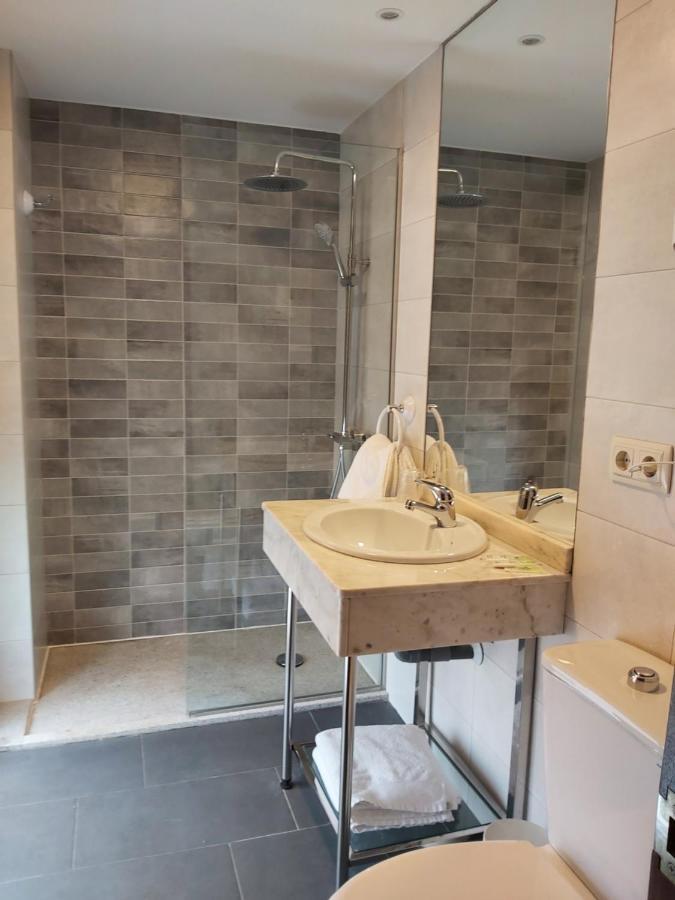 Hostal Virgen Del Villar Laguna de Duero Eksteriør billede