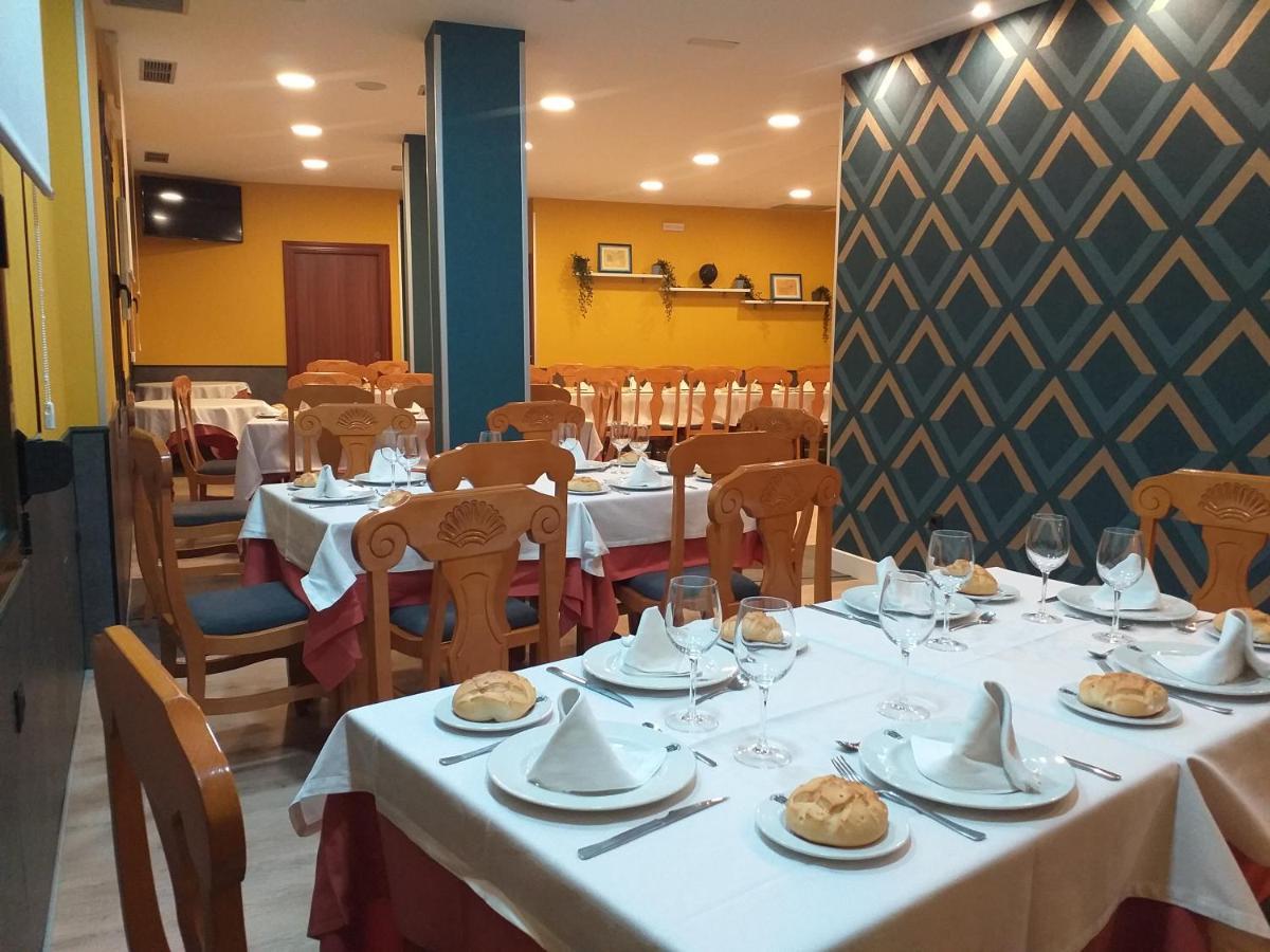 Hostal Virgen Del Villar Laguna de Duero Eksteriør billede